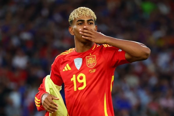 至德投资 每体：亚马尔背部不适但伤情不严重，预计能出战下场对土耳其比赛