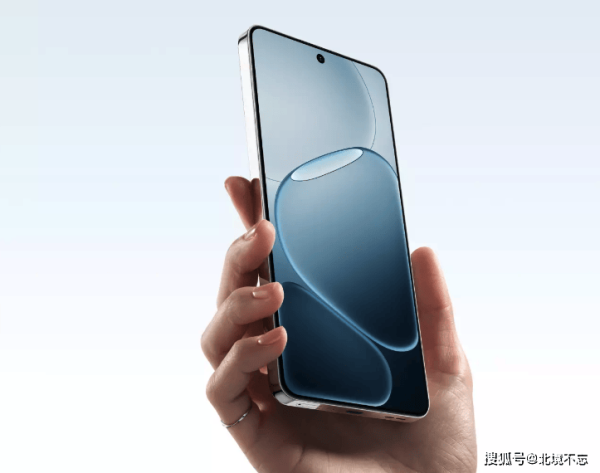 股天乐 OPPO A6 GT千元新机来袭，7000mAh大电池+IP69防水，高配低价实力派